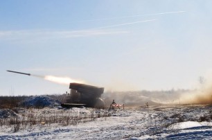 Львовские артиллеристы пугают ровненских собак «Градом»