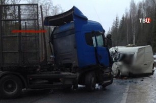 Под Санкт-Петербургом в ДТП погибло 10 человек