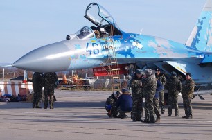 Военные летчики в Бельбеке все еще ждут приказов