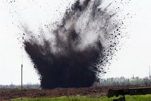 Два человека погибли и ранен ребенок из-за подрыва машины на мине под Краматорском