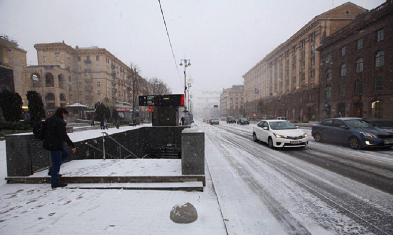 В Киеве выпал первый снег