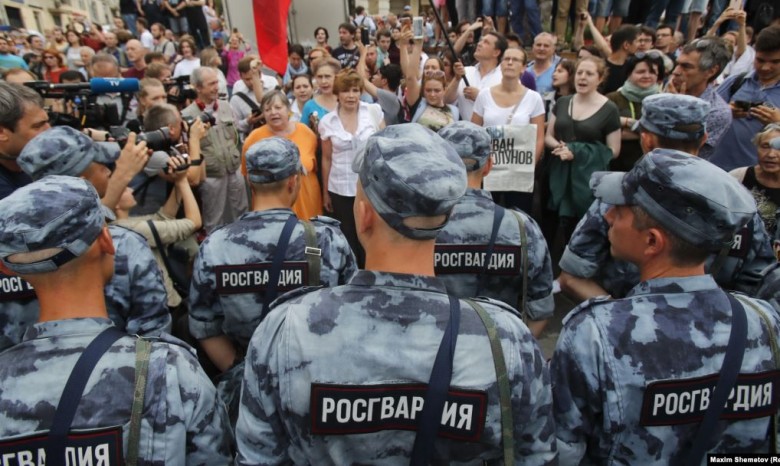 Акция в Москве: задержали Навального, журналистов, более 200 человек