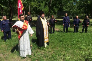 На Запорожье казаки Веселовского куреня почтили память предков