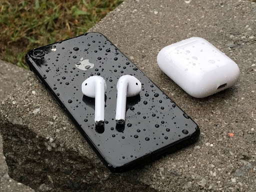 Насколько AirPods устойчивы к влаге